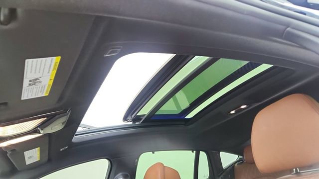 Used 2022 BMW X6 xDrive40i w/ Executive Package image 58