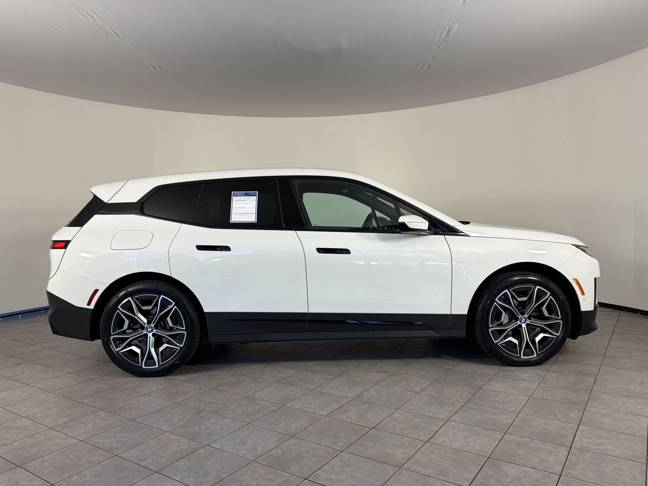 Certified 2023 BMW iX xDrive50 AWD/4WD image 7