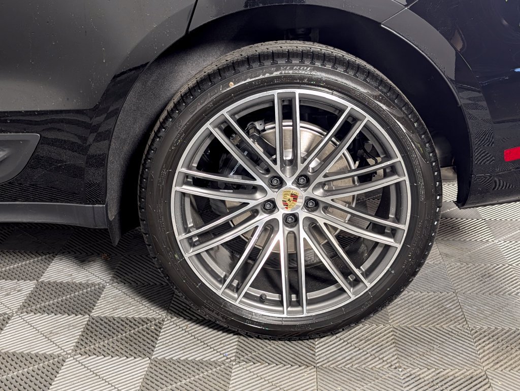 New 2026 Porsche Macan AWD/4WD image 12