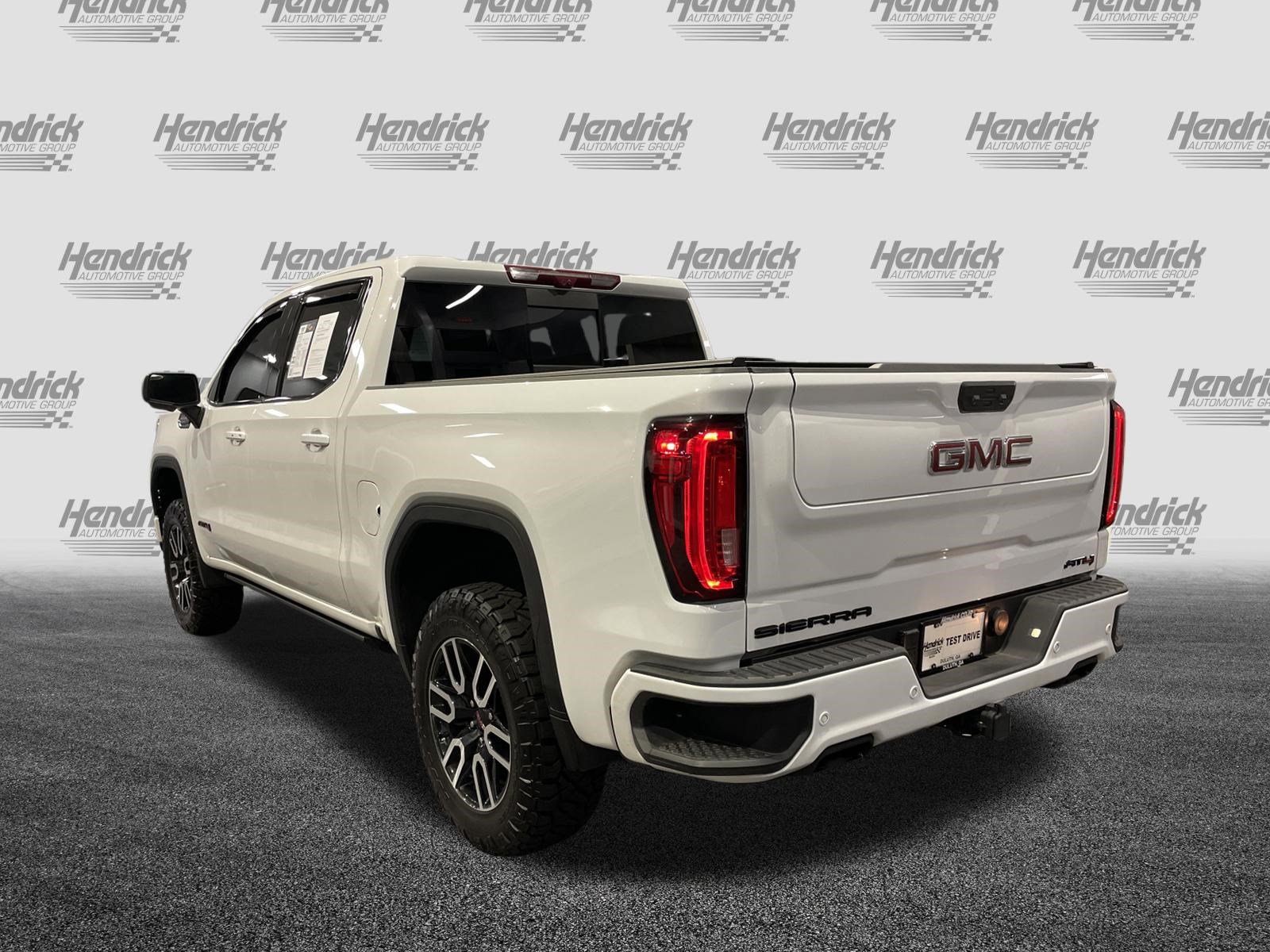 Used 2025 GMC Sierra 1500 AT4 w/ AT4 Premium Package AWD/4WD image 8
