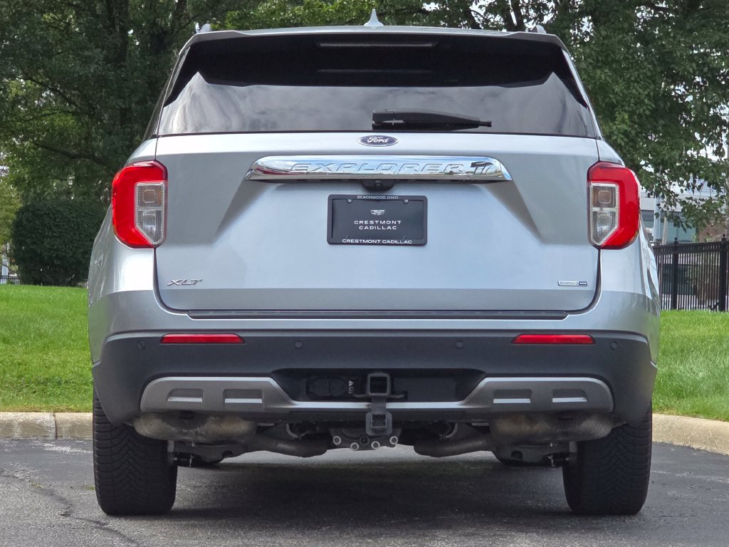 Used 2020 Ford Explorer XLT w/ Equipment Group 202A AWD/4WD image 6