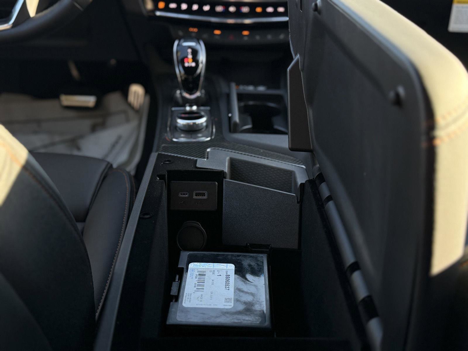 New 2026 Cadillac CT5 Sport w/ LPO, ONYX Package image 18