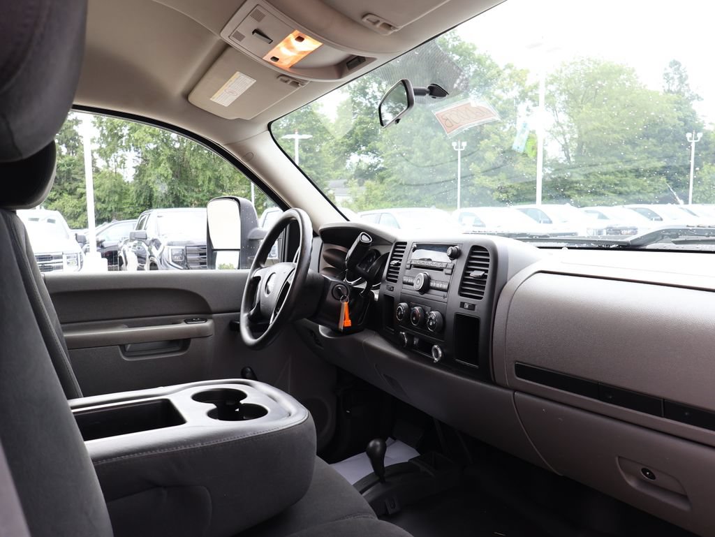Used 2011 GMC Sierra 2500 W/T w/ Work Truck Preferred Package AWD/4WD image 29