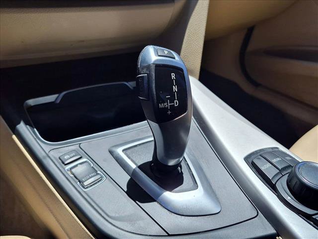 Used 2016 BMW 320i Sedan image 12