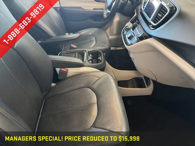 Used 2019 Chrysler Pacifica Touring-L FWD image 5