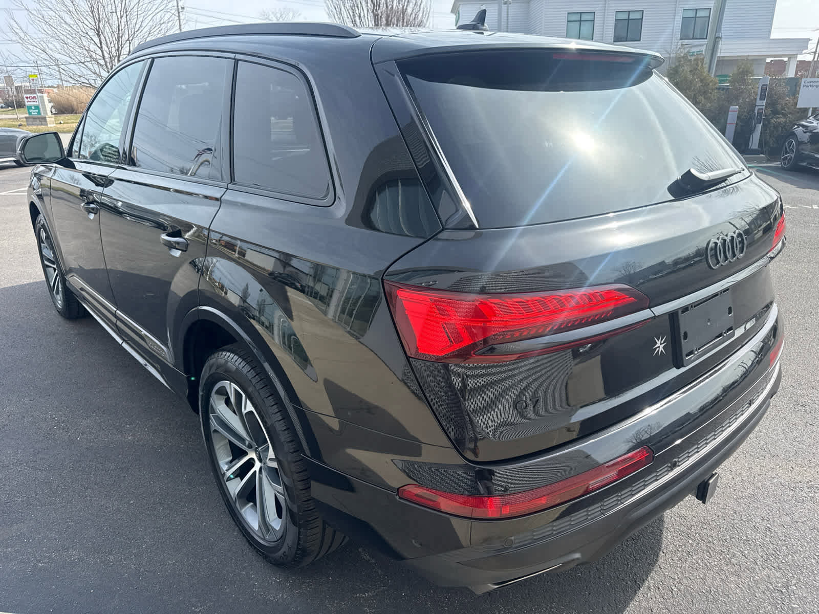 Used 2025 Audi Q7 2.0T Premium Plus w/ Premium Plus Package image 6