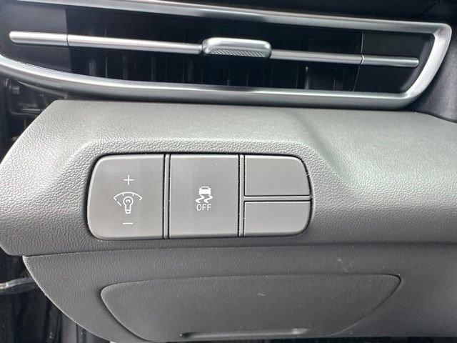 Used 2024 Hyundai Elantra SEL FWD image 23