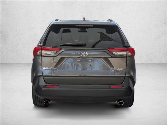 Used 2020 Toyota RAV4 XLE Premium image 7