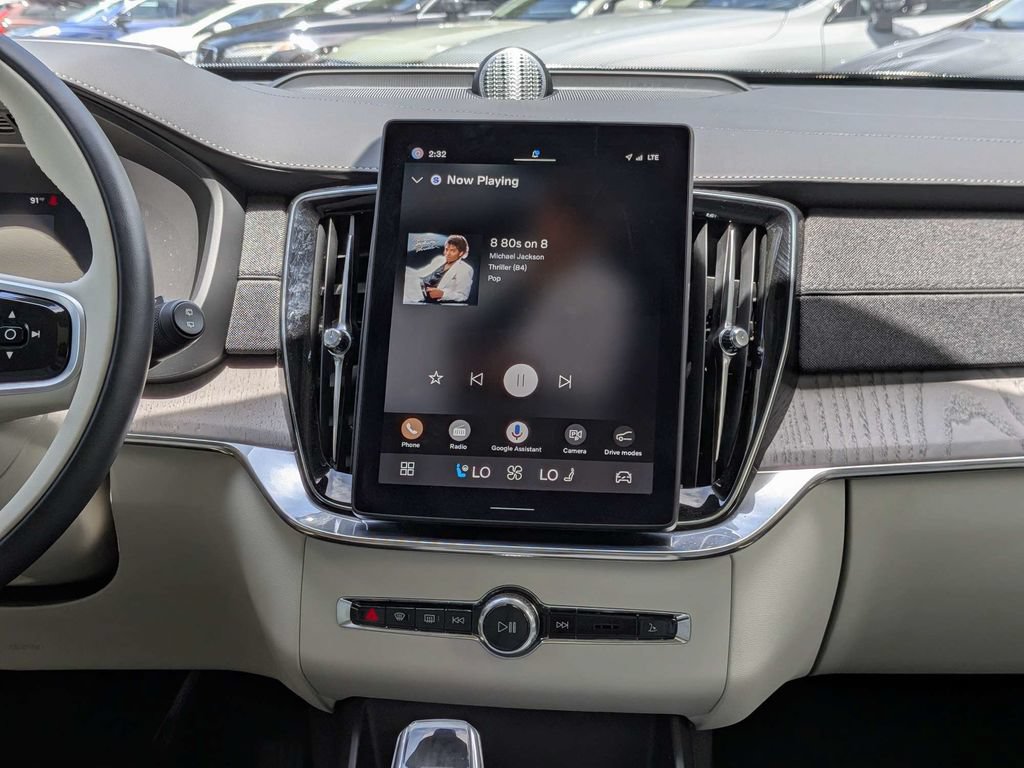Certified 2025 Volvo XC90 B6 Ultra AWD/4WD image 25