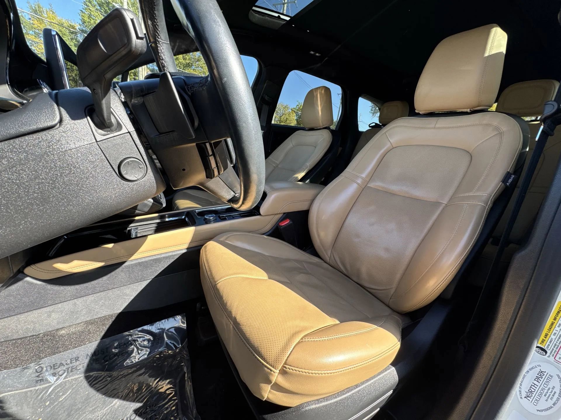 Used 2022 Lincoln Corsair Reserve w/ Elements Package image 13