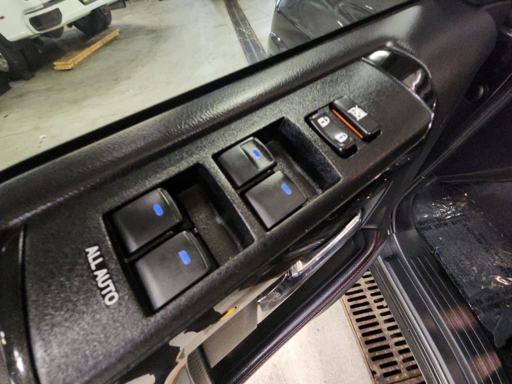 Used 2021 Toyota 4Runner Venture w/ Moonroof Package image 35