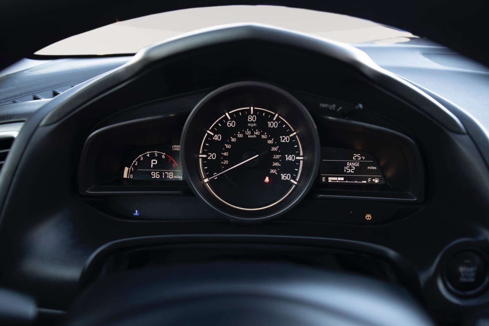 Used 2018 MAZDA MAZDA3 Touring image 4