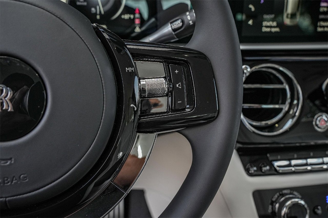 New 2025 Rolls-Royce Ghost image 23