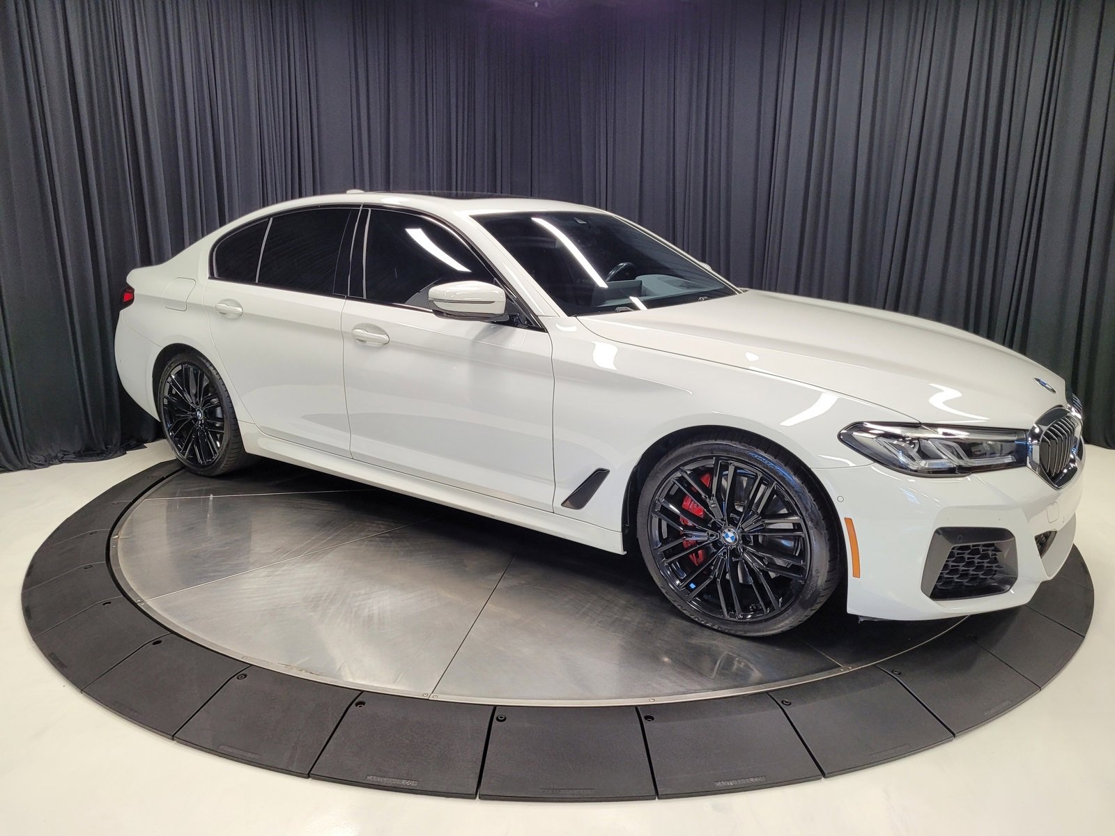 Used 2021 BMW 540i w/ M Sport Package image 13