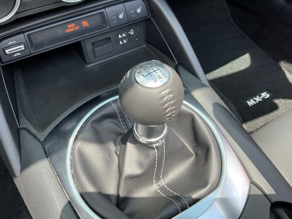 Used 2023 MAZDA MX-5 Miata Grand Touring RWD image 21