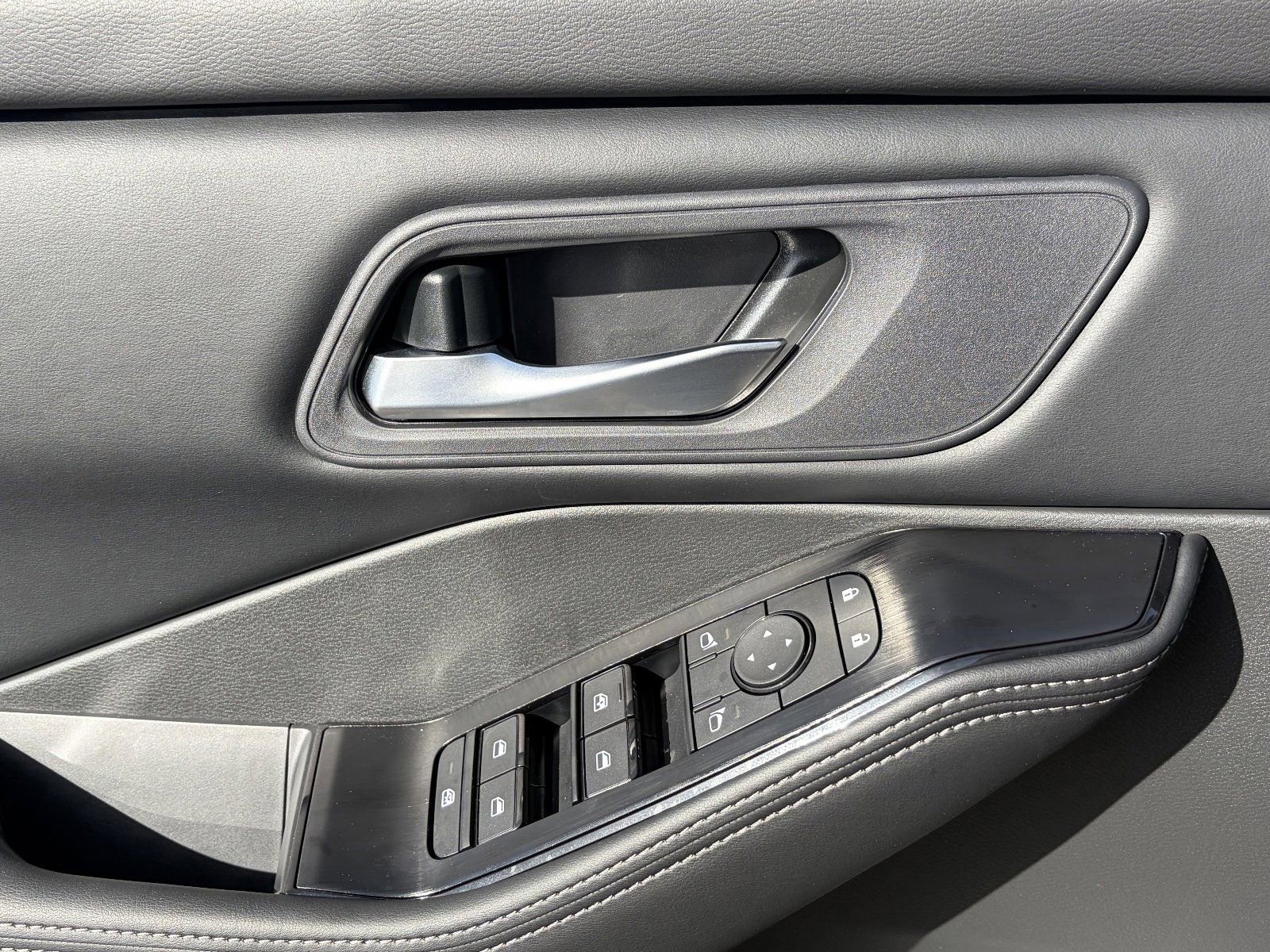 New 2026 Nissan Rogue SV image 23