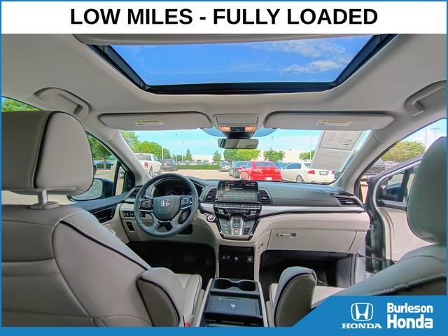 Used 2025 Honda Odyssey Touring image 5