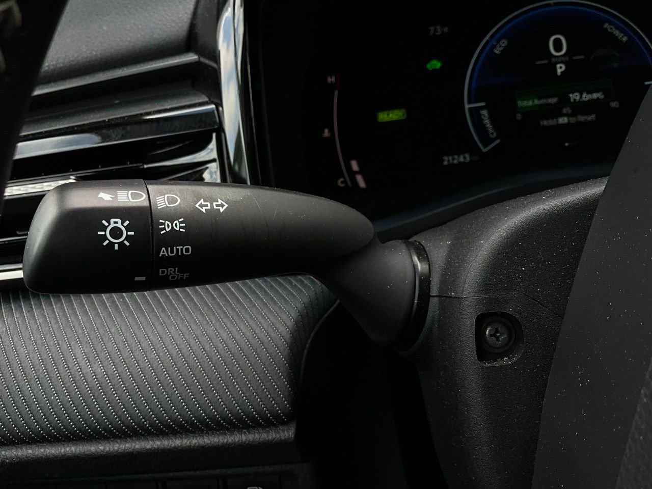 Used 2025 Toyota Camry SE image 35