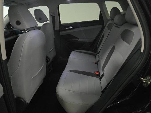 Used 2024 Volkswagen Taos SE FWD image 8