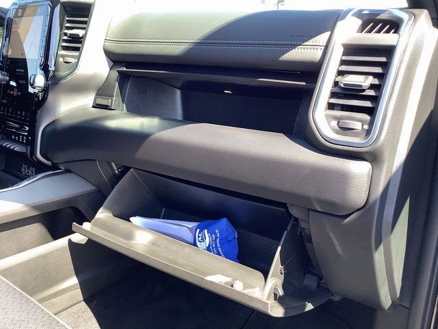 New 2026 RAM 2500 Laramie w/ Sport Appearance Package AWD/4WD image 47