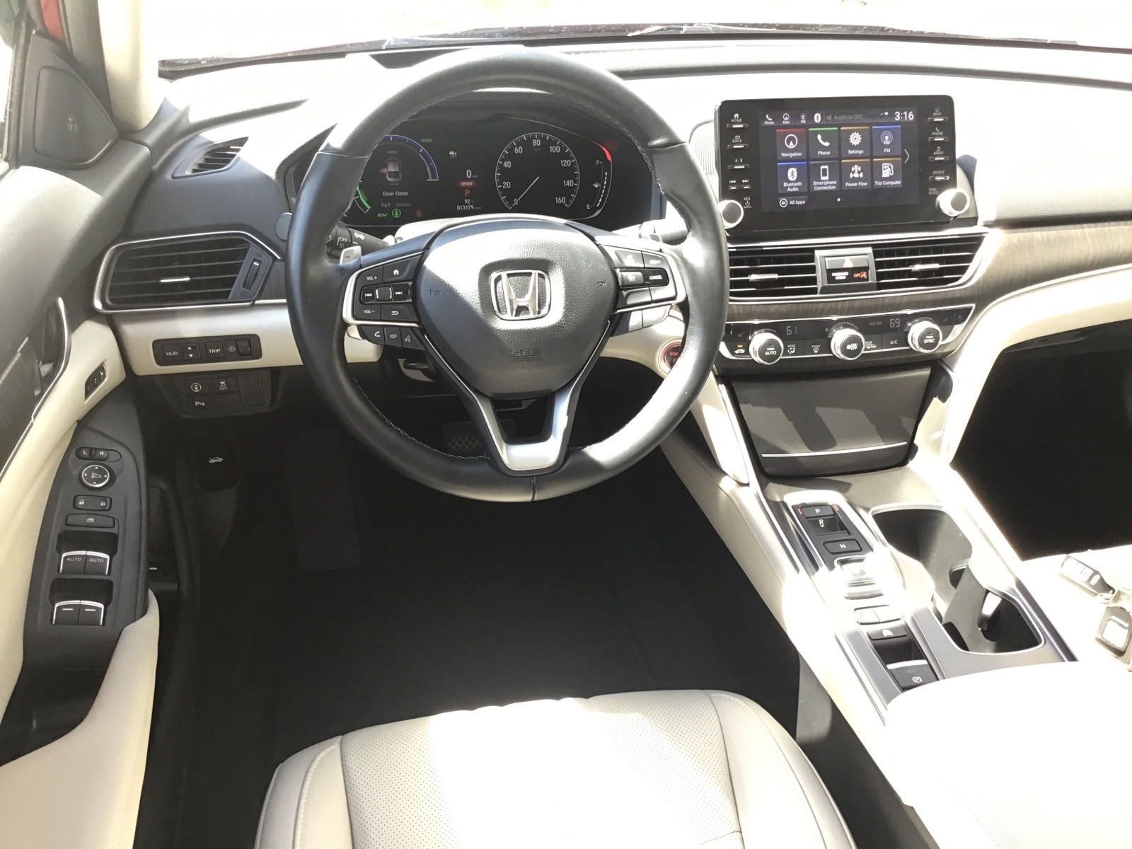 Used 2022 Honda Accord Touring image 7