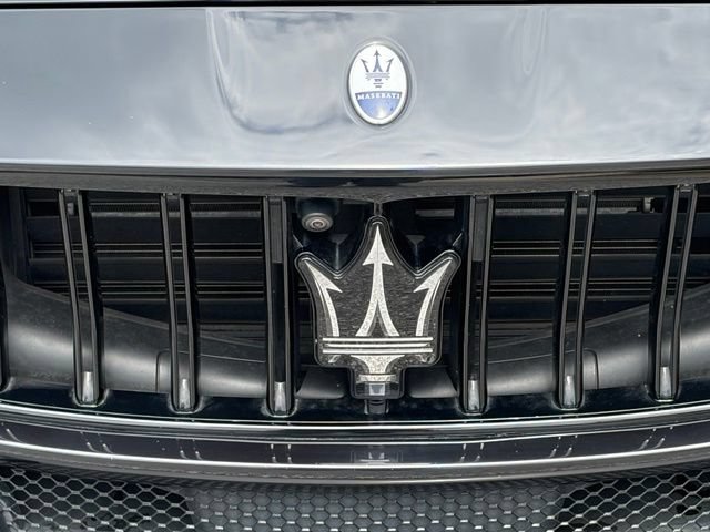 Used 2022 Maserati Quattroporte Trofeo RWD image 11