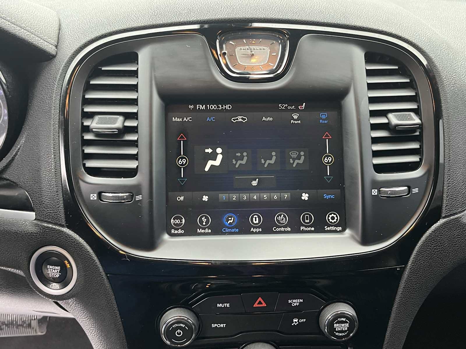 Used 2019 Chrysler 300 S RWD image 20