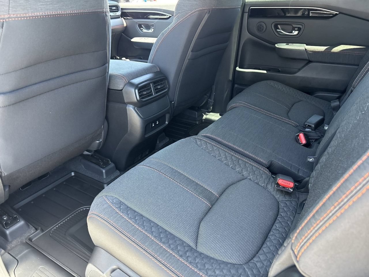 New 2026 Honda Pilot Sport image 13
