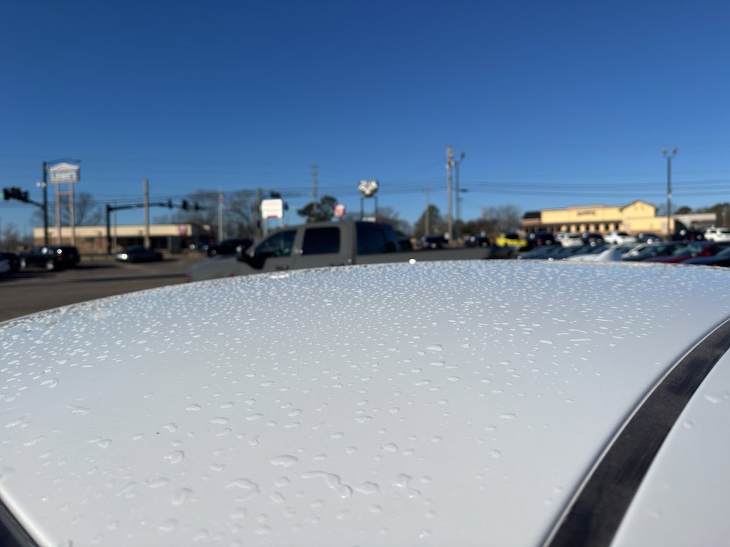 New 2025 Nissan Versa SR w/ Trunk Package image 10