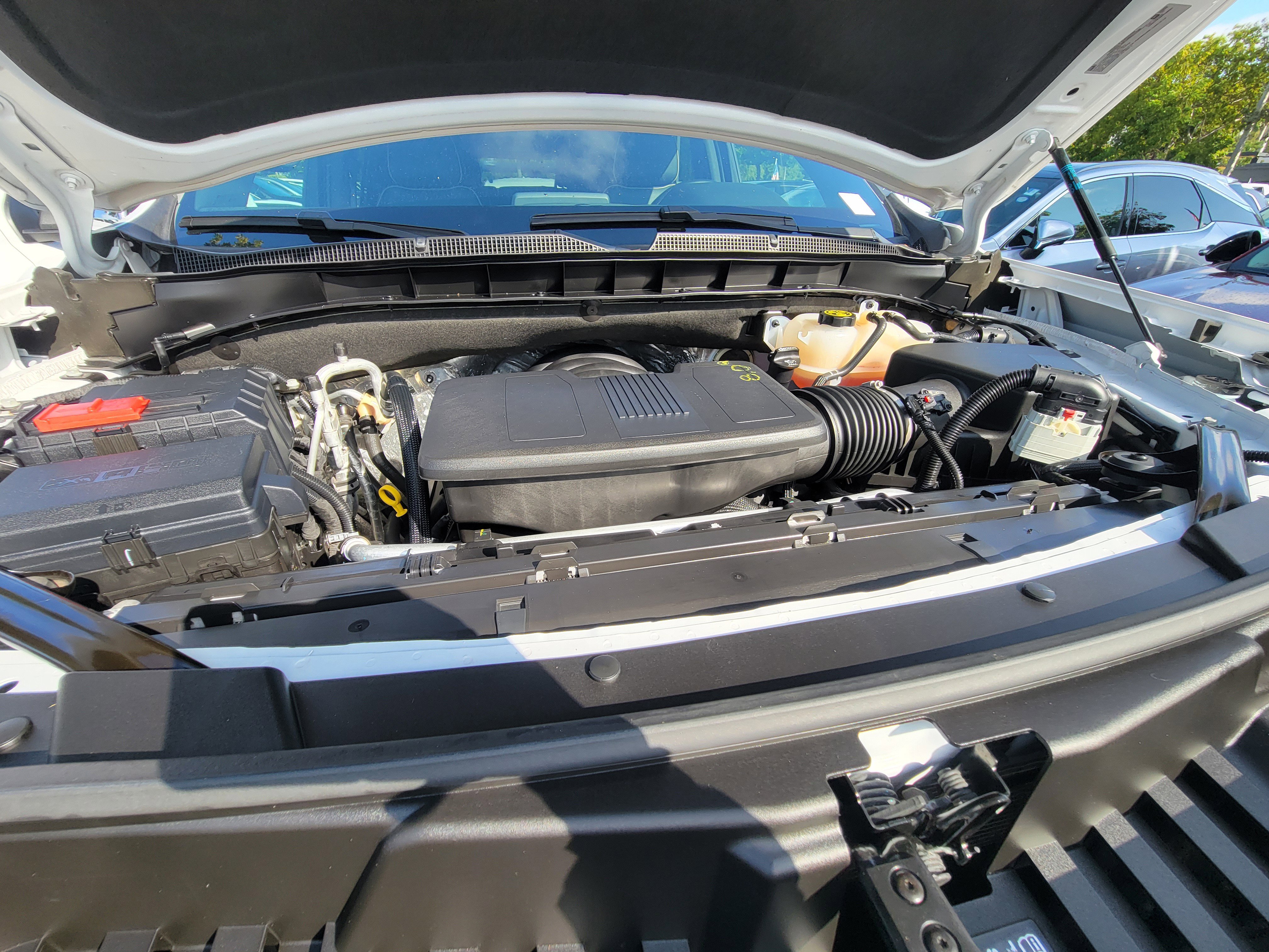 Used 2023 Chevrolet Suburban Premier image 27