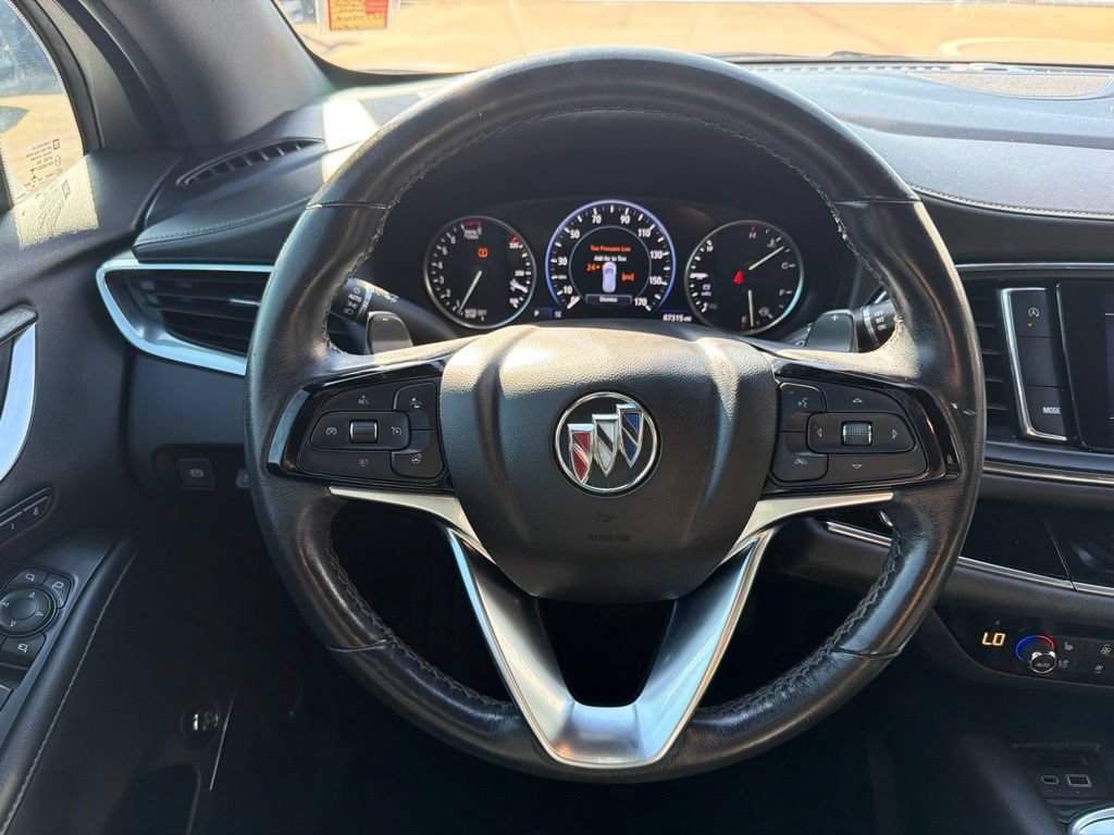 Used 2022 Buick Enclave Avenir w/ Avenir Technology Package FWD image 23