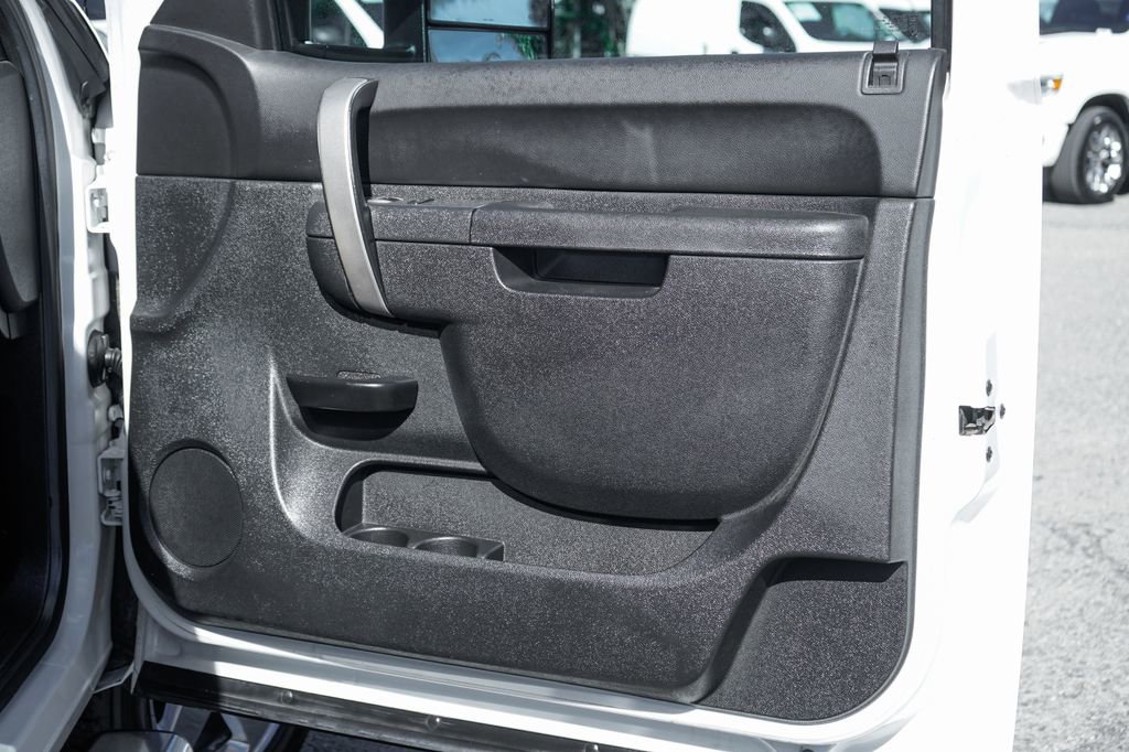 Used 2014 Chevrolet Silverado 2500 LT w/ Custom Sport Truck Package image 35
