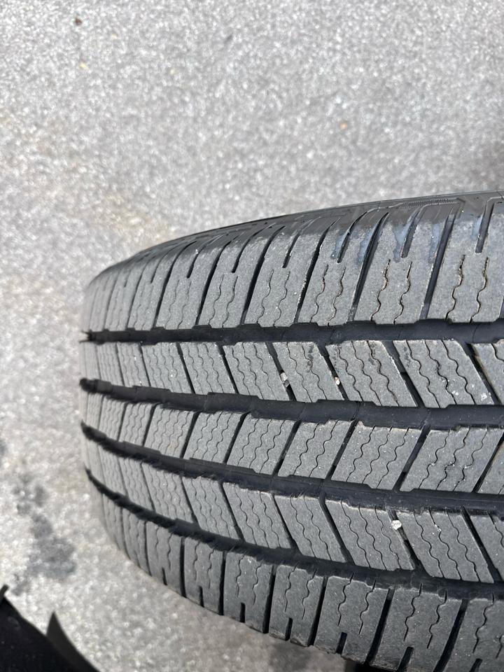 Used 2021 Chevrolet Suburban Premier w/ Premium Package image 10