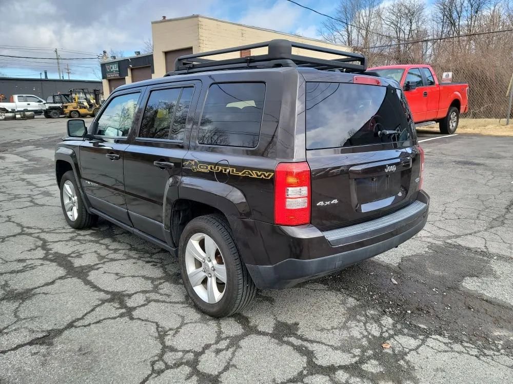 Used 2014 Jeep Patriot Latitude w/ Sun/Sound Group AWD/4WD image 7