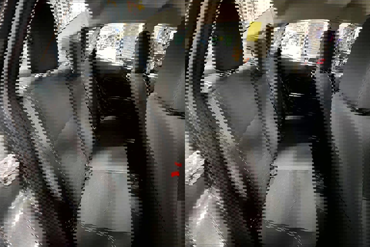 Used 2015 Ford Fiesta SE image 18