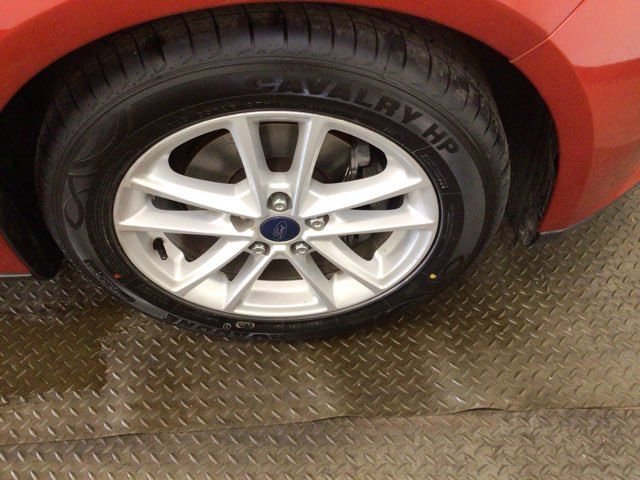 Used 2018 Ford Focus SE FWD image 22