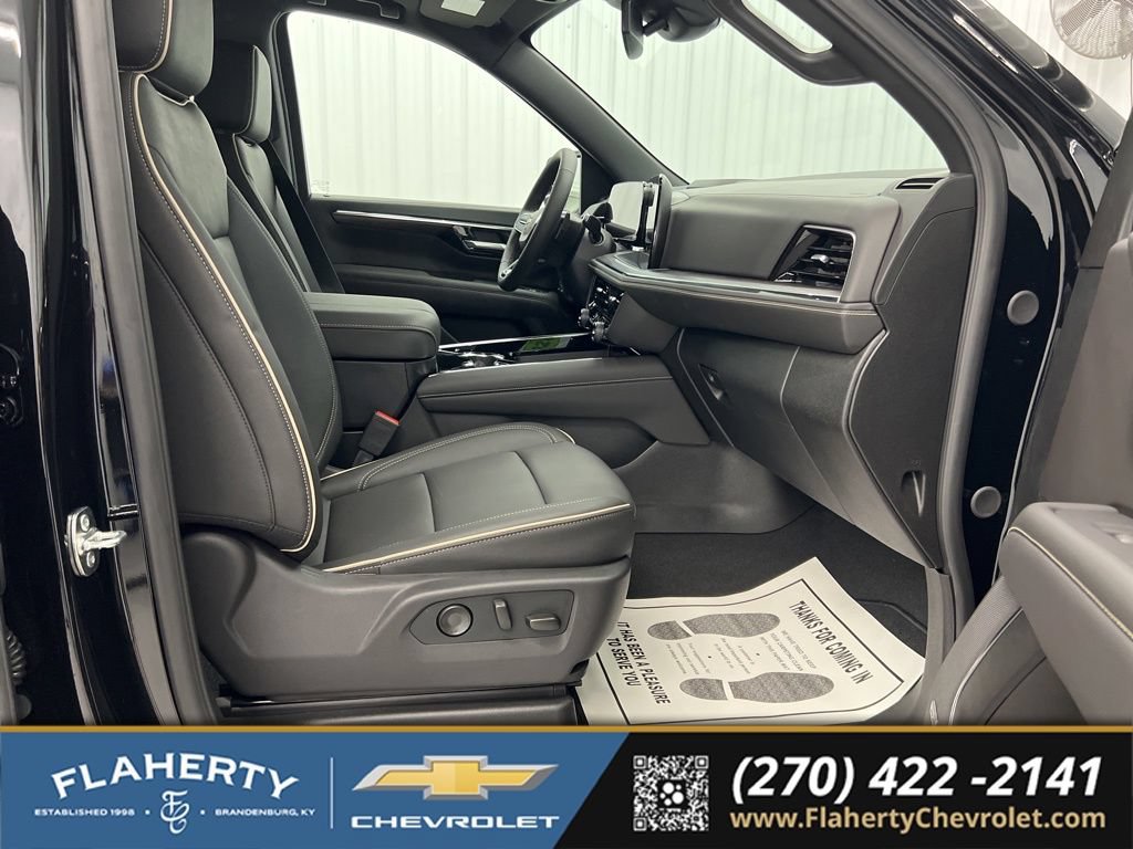 New 2026 Chevrolet Tahoe Premier w/ Sun And Tow Package AWD/4WD image 15