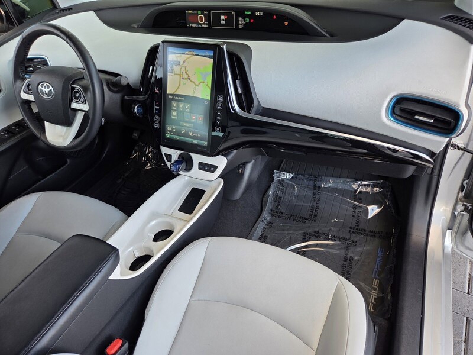 Used 2017 Toyota Prius Prime Premium FWD image 20