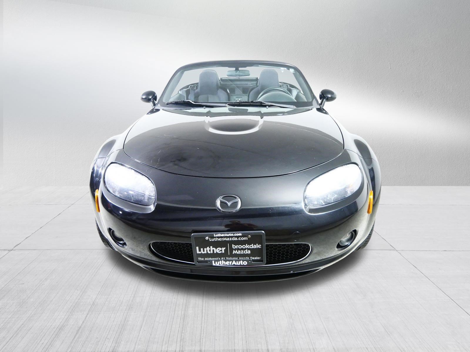Used 2008 MAZDA MX-5 Miata Touring RWD image 2