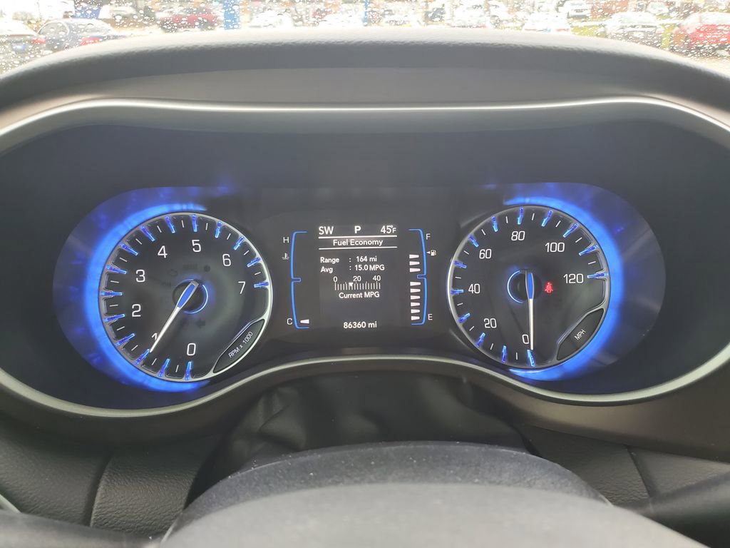 Used 2018 Chrysler Pacifica Touring Plus image 21