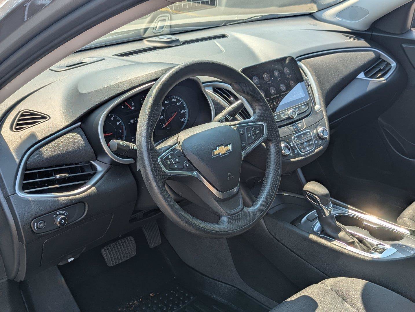 Used 2023 Chevrolet Malibu LT FWD image 12