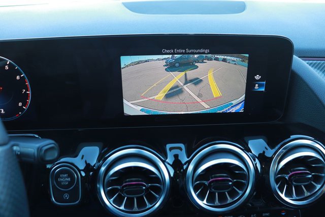 Used 2023 Mercedes-Benz GLA 250 image 28