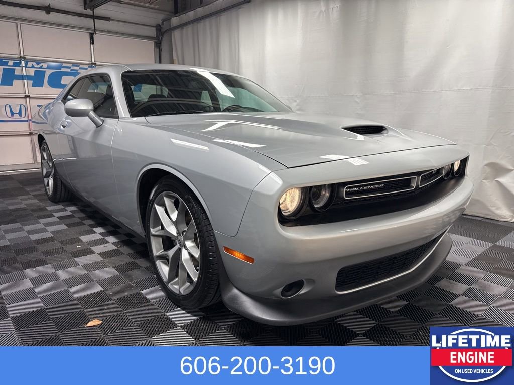 Used 2023 Dodge Challenger GT image 3