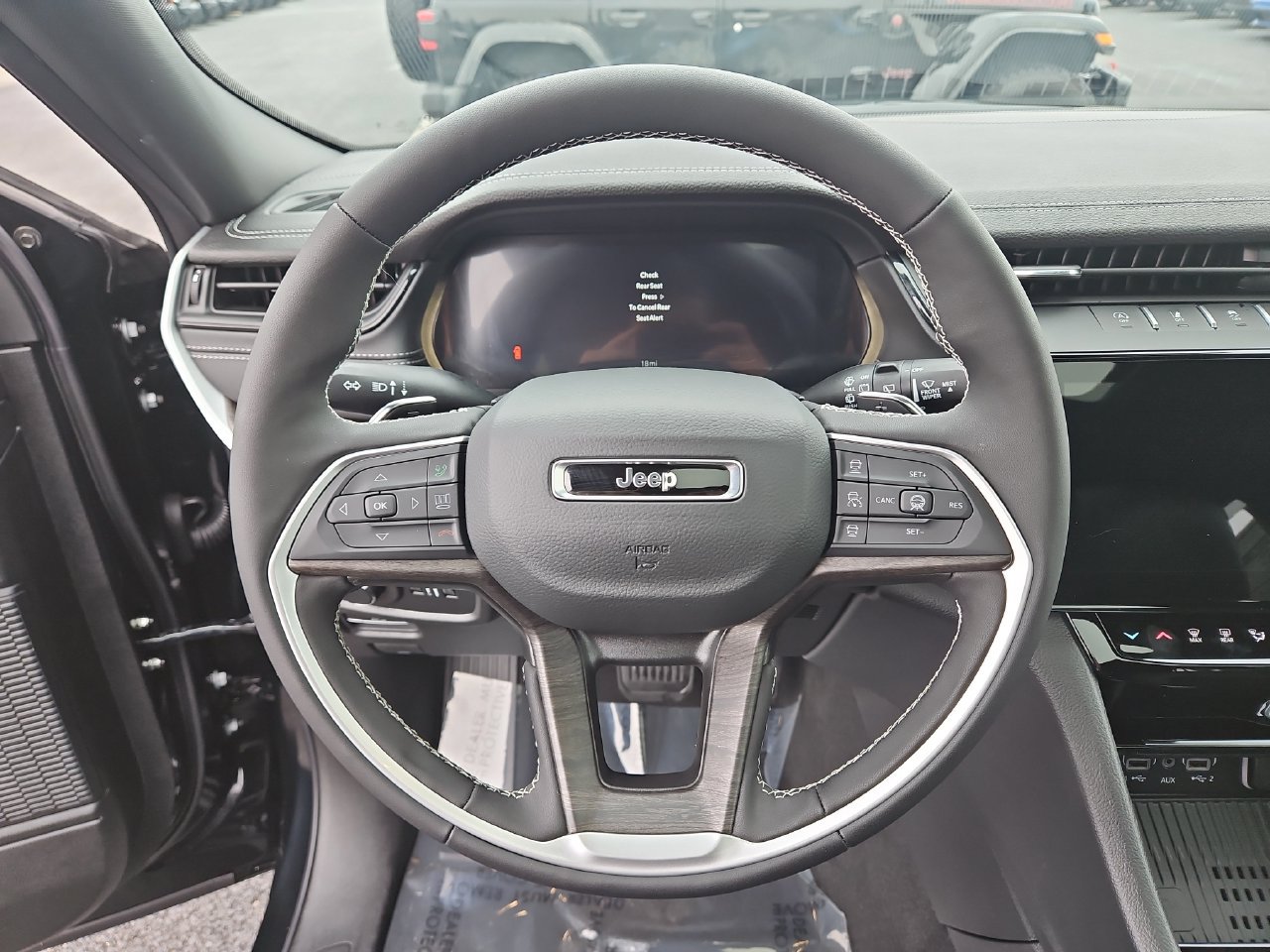 New 2026 Jeep Grand Cherokee Altitude AWD/4WD image 21