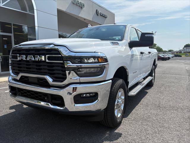 Certified 2025 RAM 2500 Big Horn AWD/4WD image 3
