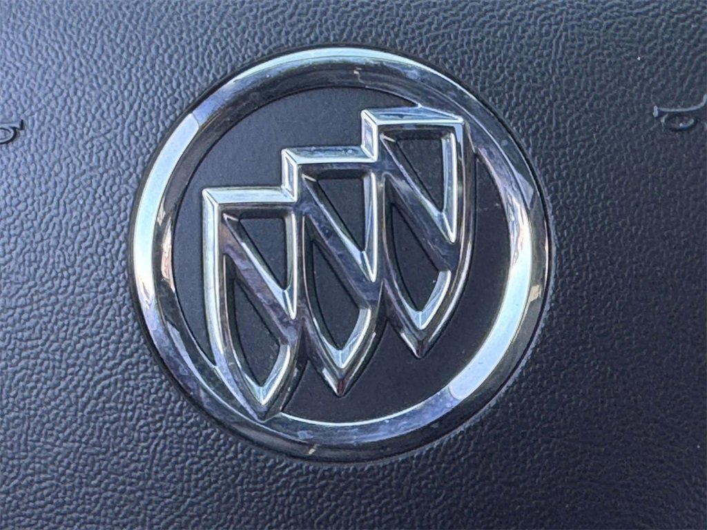 Used 2013 Buick Regal Premium image 28