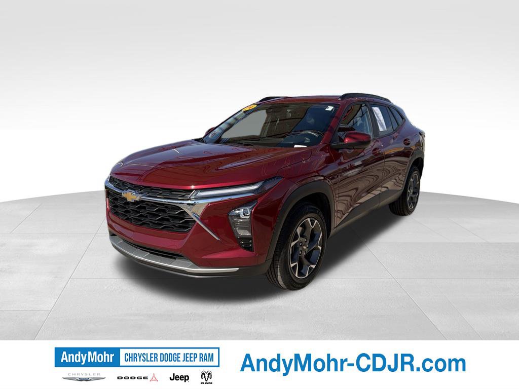 Used 2024 Chevrolet Trax LT FWD image 3