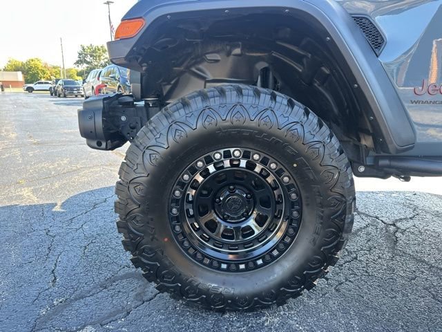 Used 2024 Jeep Wrangler Unlimited Rubicon w/ Technology Group image 23