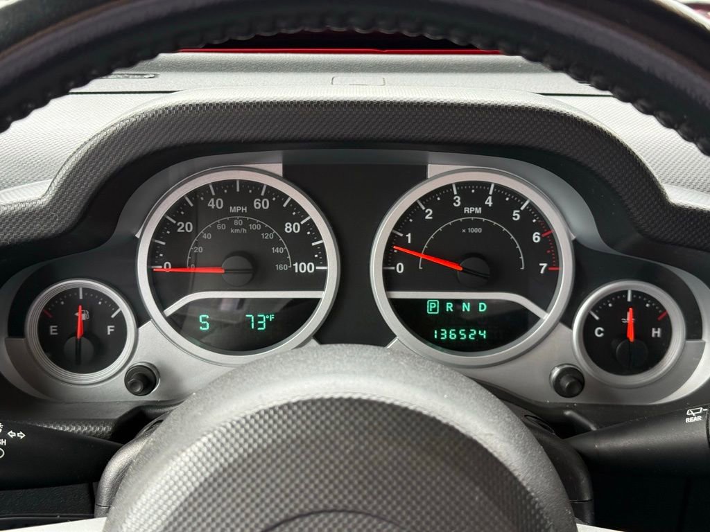 Used 2010 Jeep Wrangler Unlimited Sahara image 9