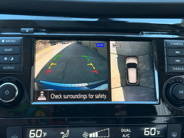 Used 2020 Nissan Rogue SV w/ Premium Package image 28